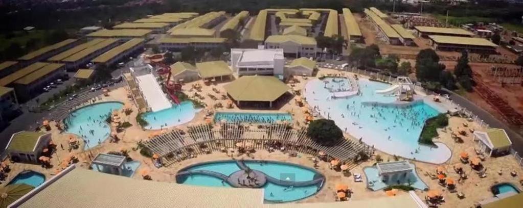 L'Acqua Diroma - Suites Confortaveis - Diversao Garantida - Piscina De Ondas Exclusiva カルダス・ノバス エクステリア 写真
